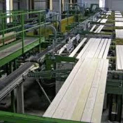 Od 1.04.2014 byla zahájena realizace pravidelného úklidového servisu pro Holzindustrie Chanovice s.r.o.