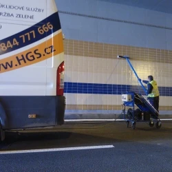 Kompletní mytí vnitřních ploch tunelů Blanka 