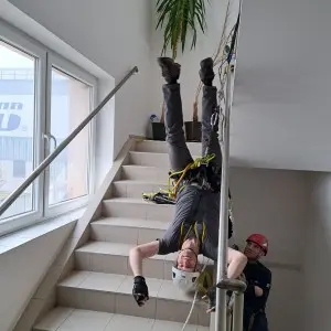 Práce ve výškách není o odvaze